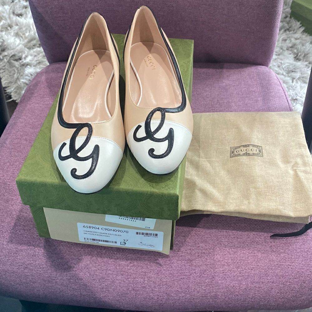Gucci flats  